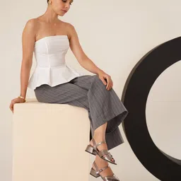 Peach Flores Leather Block Sandals with Buckles image 2