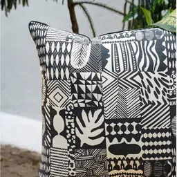 FREEDOM TREE Black & White Geometric Square Cushion Covers-23