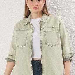 Trendyol Women Spread Collar Washed Solid Cotton Casual Denim Jacket-20