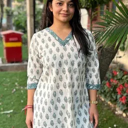 SHRIYANI Floral Printed V-Neck Mukaish Pure Cotton Mukaish Kurti-27