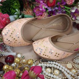 Fulkari Women Embellished Ethnic Mojaris Flats-image-63