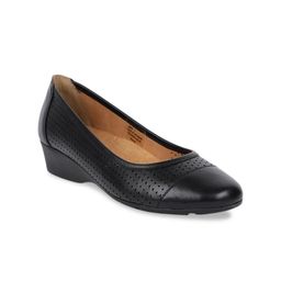 Bata Women Black Textured Pumps-22