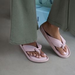 CAI Women Knotted Thong Pink Flat-picture-49