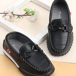 Cute Walk by Babyhug Slip On Loafers with Bow Detailing - Black-image-32