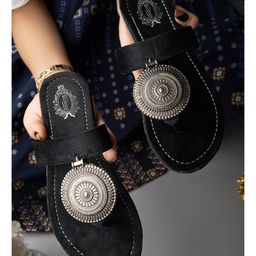 Shoetopia Metal Applique Detailed Kolhapuri Sandals - Black-image-97