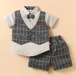 Mini Taurus Cotton Knit Half Sleeves T-Shirt & Shorts With Attached Waistcoat & Bow Applique - Black-image-31