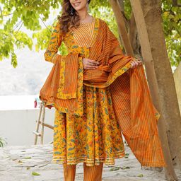 Jaitpuriya Women Floral Printed Regular Gotta Patti Pure Cotton Kurta with Trousers & With Dupatta-image-70