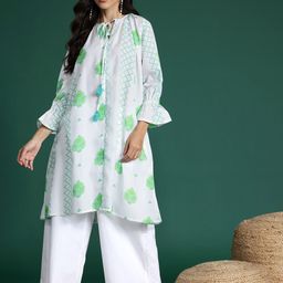 Sangria Women Geometric Printed Bell Sleeves Kurta-29