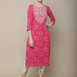 Vastramyaa Pink Cotton Embroidered Straight Kurta-picture-5