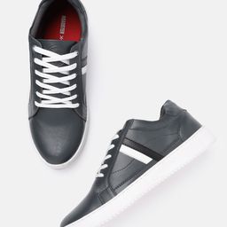 The Roadster Lifestyle Co. Men Contrast Sole Sneakers-image-67