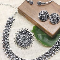TEEJH Paalika Silver-Toned Teejh Paalika Oxidised Jewellery Gift Set-image-74