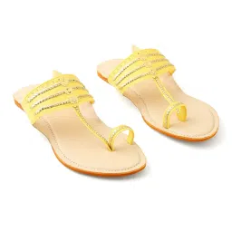 Chaal Chalan Xari Yellow Kolhapuris-picture-46