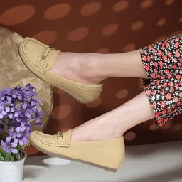 Carlton London Women Textured Loafers-image-50
