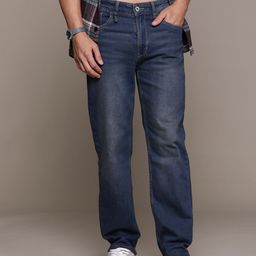 Roadster The Lifestyle Co. Men Straight Fit Light Fade Stretchable Jeans-image-31