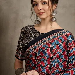 all about you Floral Printed Pure Crepe Saree image 5