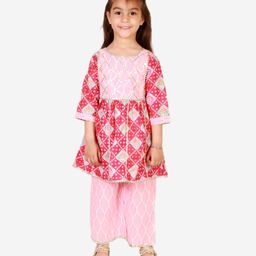 Superminis Three fourth Sleeves Floral PrintKurti Palazzo Set - Pink-image-96