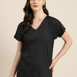 Qurvii Polka Dot Print Crepe Longline Top-image-49