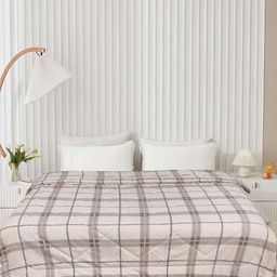 Aura Brown & Black Geometric Printed Microfiber AC Room 300 GSM Double Bed Comforter-11