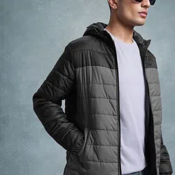 The Roadster Lifestyle Co. Men Colourblocked Fleece Lightweight Puffer Jacket-image-70