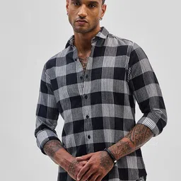 Snitch Men Smart Slim Fit Opaque Checked Casual Shirt-image-87