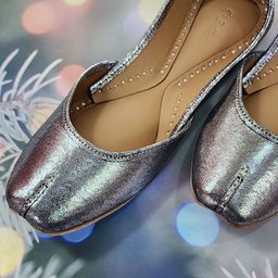 Fulkari Women Embellished Ethnic Mojaris Flats-picture-33