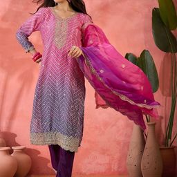 HERE&NOW Women Bandhani Embroidered Regular Sequinned Kurta Set With Dupatta-image-90