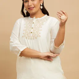Big Hello - The Plus Life Floral Zardozi Zardozi Kurti-image-13