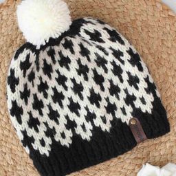 Woonie Handmade Abstract Pattern Pom Pom Detailed Knitted Woollen Cap - Black-picture-21