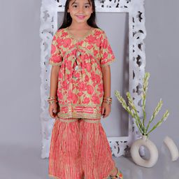 Ka-mee Cotton Woven Half Sleeves Floral Printed Gota Lace Embellished Kurti & Sharara Set - Pink-image-59