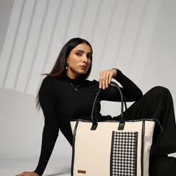ENSAC Geometric Structured Handheld Bag with Quilted image 1