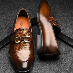 Egoss Men Textured Leather Formal Loafers-image-41