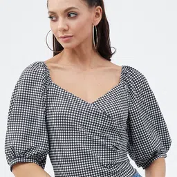 Harpa Checked V Neck Crop Top-picture-12
