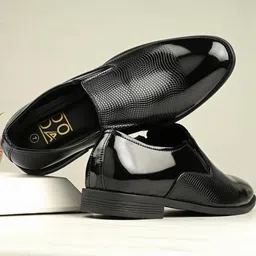 DODA Men Textured Slip-On Shoes Shoes-picture-3