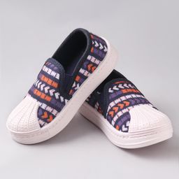 Cute Walk by Babyhug Slip On Shoes Printed - Navy-image-50