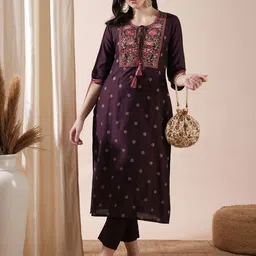 Globus Purple Floral Embroidered Thread Work Straight Kurta With Trousers-image-29