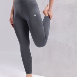 HRX by Hrithik Roshan Women Rapid-Dry Seamless Yoga Tights-10