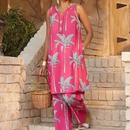 THE FAB FACTORY Floral Printed V-Neck Sleeveless A-Line Kurta With Trouser-picture-22