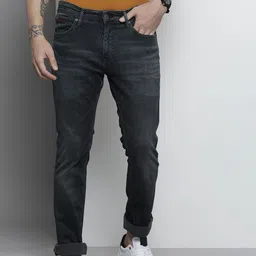 Tommy Hilfiger Men Blue Scanton Slim Fit Light Fade Stretchable Jeans-image-72