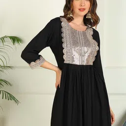 mokshi Yoke Design Empire Sequinned Kurta with Trousers image 1