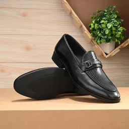 House of Pataudi Men Textured Formal Loafers-image-50