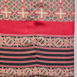 Sangria Block Printed Saree With Blouse Piece image 4