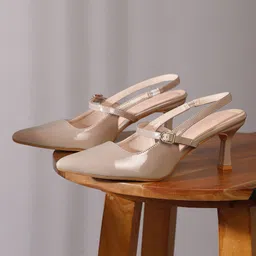 Chemistry PU Kitten Pumps with Tassels-26