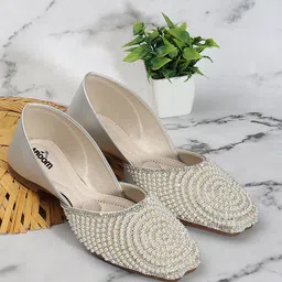 AROOM Women Ethnic - Embellished Ballerinas Flats-10