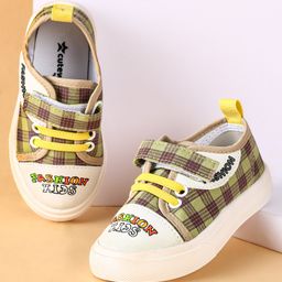 Cute Walk by Babyhug Checks Casual Shoes with Velcro Closure - Yellow-image-56