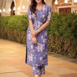 Aaghnya Women Floral Printed Kurta with PalazzoSet-image-83