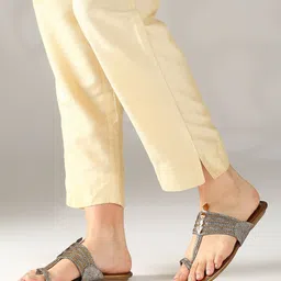 Inc 5 Women Textured One Toe Flats-image-11