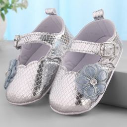 Cute Walk by Babyhug Clip Lock Closure Booties Floral Applique - Blue-image-13
