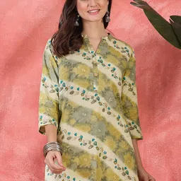 Sangria Floral Printed Straight Short Kurtis-image-25