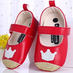 Cute Walk by Babyhug Booties Sequin Crown Patch - Red-image-34