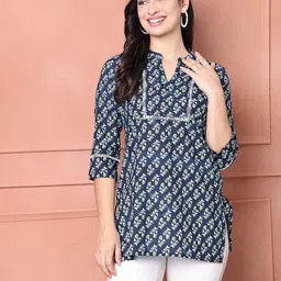 Merira Women Floral Printed Mandarin Collar Kurta-image-17